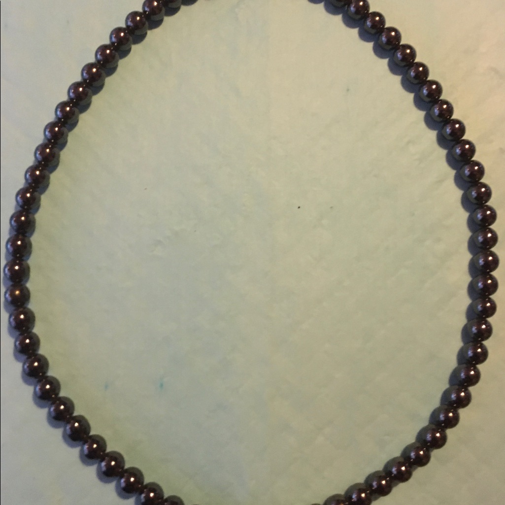 Hematite Beaded Necklace With Twist Clasp 16”